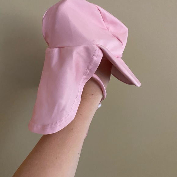 Honeysuckle swim hat - Picture 2 of 3